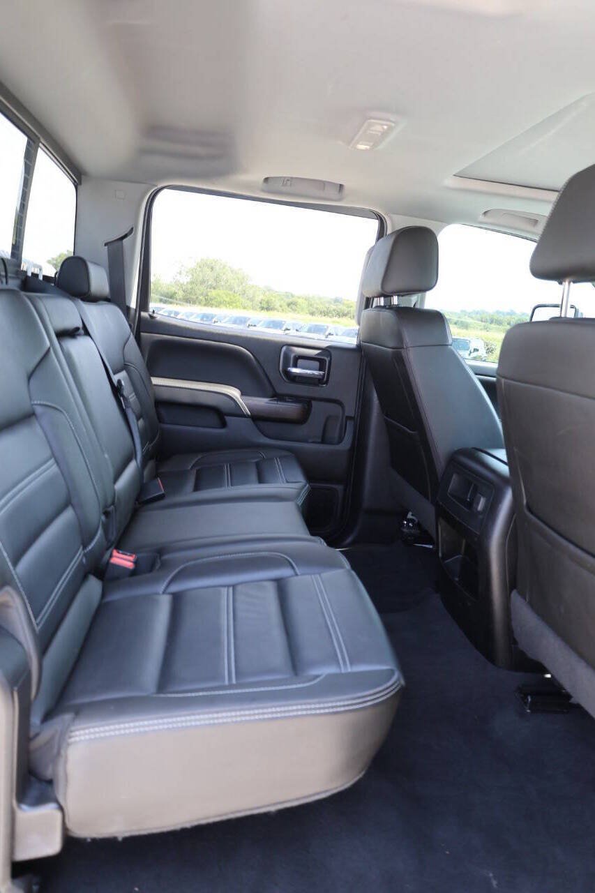 Used 2019 GMC Sierra 3500 Denali AWD/4WD image 16