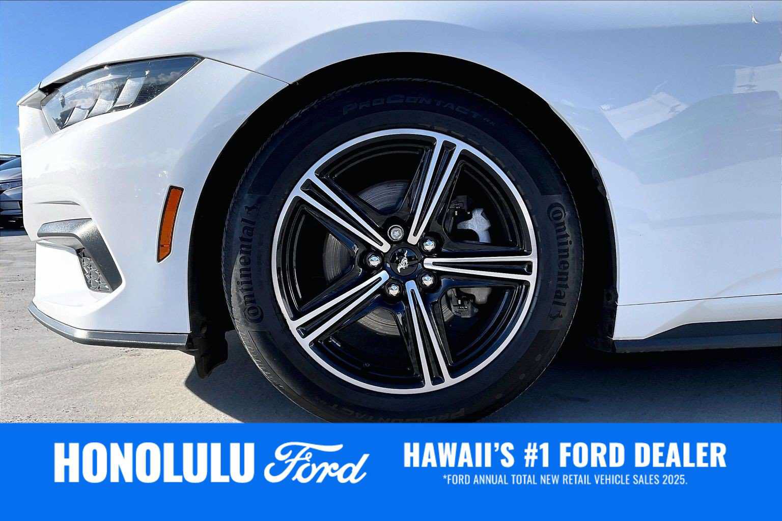 Used 2024 Ford Mustang Convertible RWD image 8