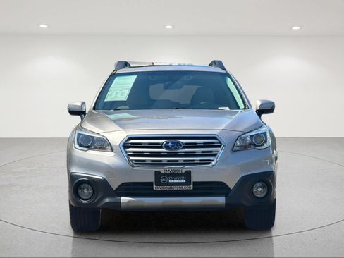 Used 2017 Subaru Outback 3.6R Limited AWD/4WD image 8