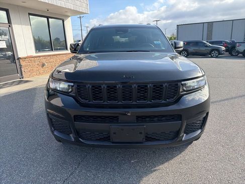 Used 2023 Jeep Grand Cherokee L Laredo image 10