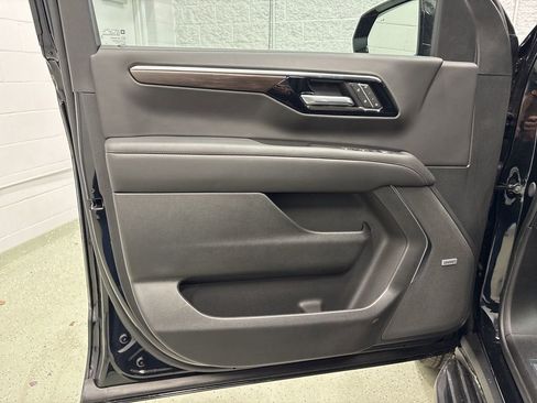 New 2026 Chevrolet Suburban LT w/ Comfort Package image 14
