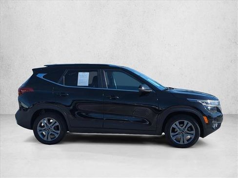 Used 2022 Kia Seltos S FWD image 4