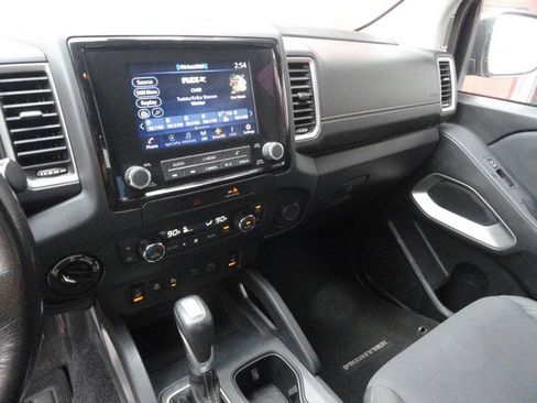 Used 2022 Nissan Frontier SV image 19