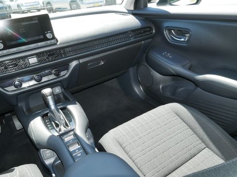 Used 2025 Honda HR-V LX image 11