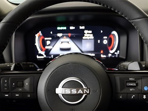 Used 2024 Nissan Rogue SL w/ SL Premium Package image 16