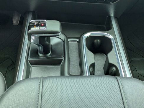 Used 2025 Chevrolet Silverado 1500 LTZ w/ LTZ Premium Package AWD/4WD image 18