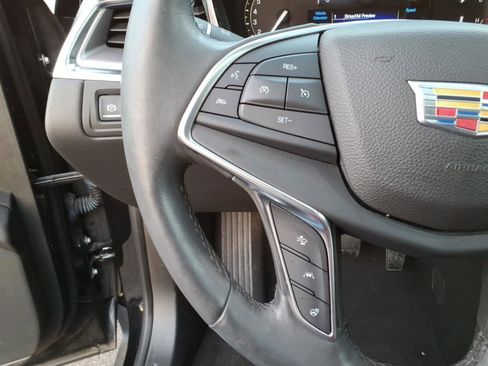 Used 2017 Cadillac XT5 Luxury w/ Driver Awareness Package image 18