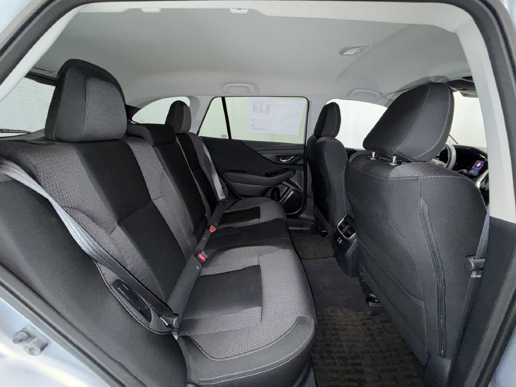 Used 2024 Subaru Outback Premium AWD/4WD image 17