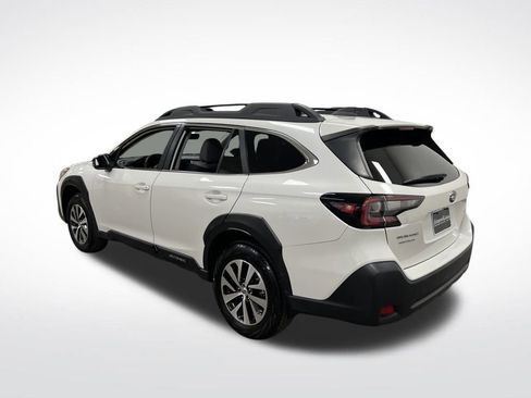 Used 2024 Subaru Outback Premium image 3