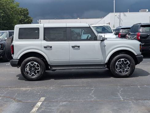 New 2026 Ford Bronco Outer Banks AWD/4WD image 3