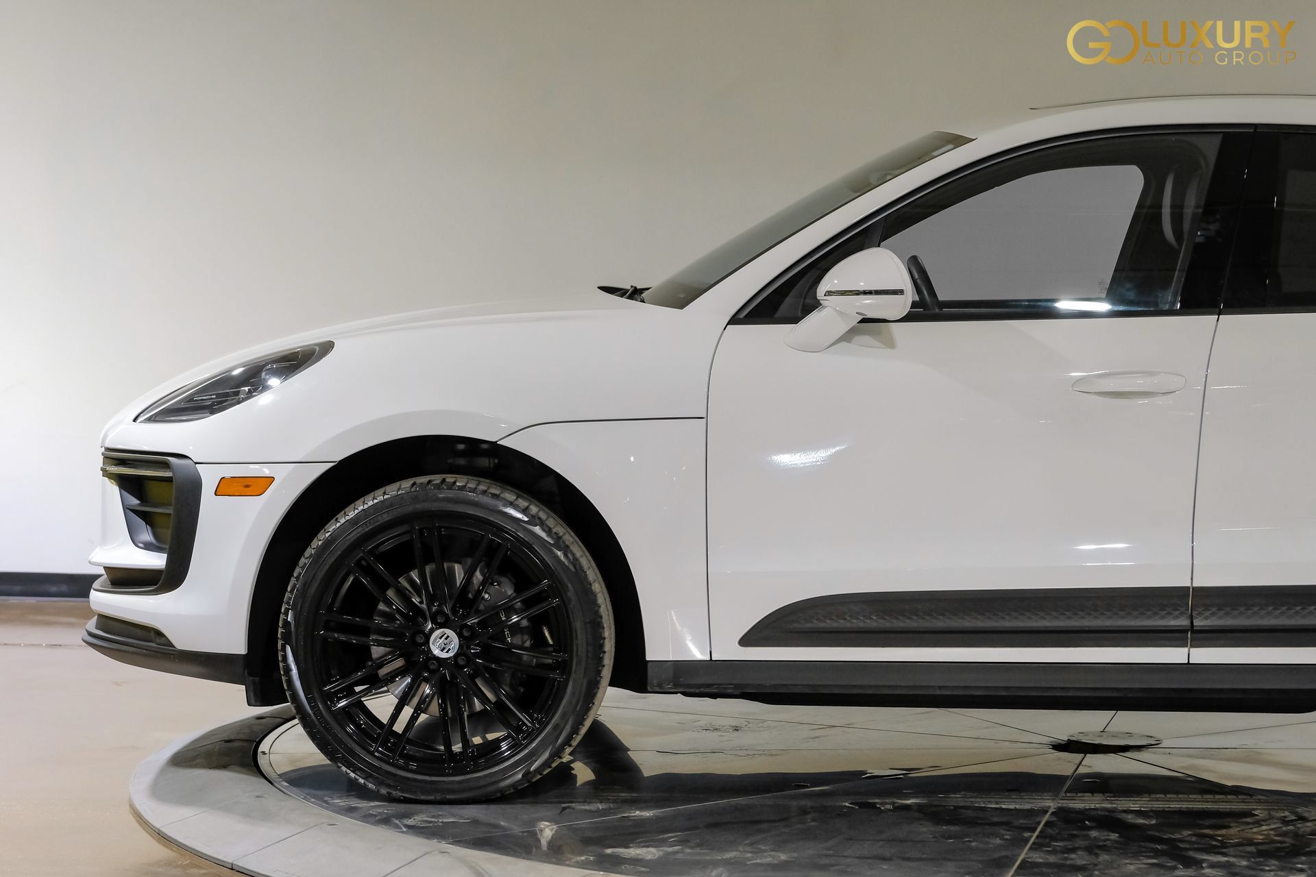 Used 2024 Porsche Macan w/ Premium Plus Package AWD/4WD image 14