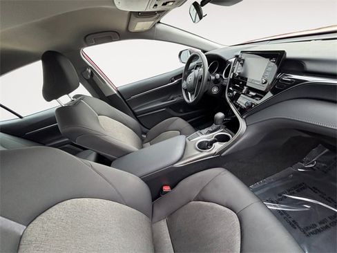 Used 2024 Toyota Camry LE image 14
