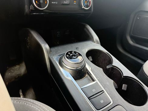 Used 2022 Ford Escape SE image 23