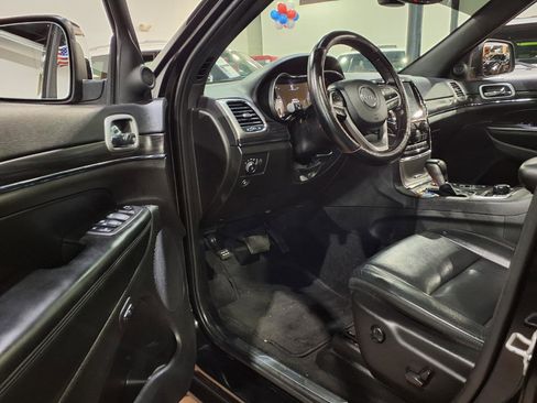 Used 2021 Jeep Grand Cherokee Limited AWD/4WD image 14