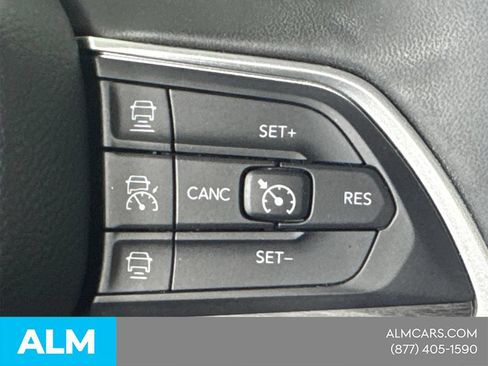 Used 2024 Jeep Grand Cherokee Limited 4xe AWD/4WD image 30
