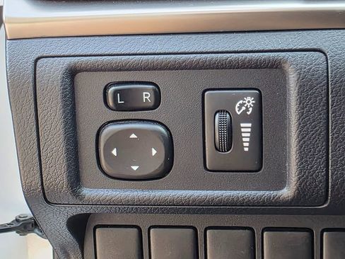 Used 2014 Lexus CT 200h image 48