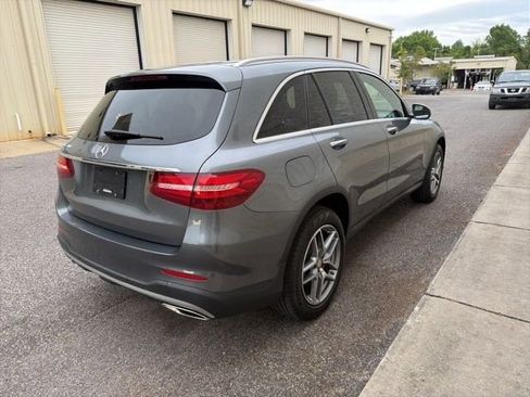 Used 2019 Mercedes-Benz GLC 300 image 4