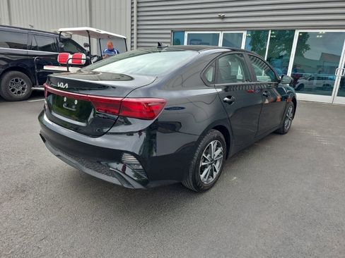 Used 2024 Kia Forte LXS FWD image 7