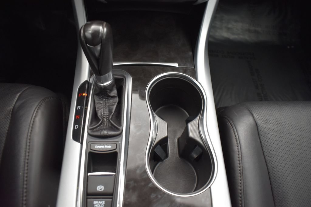 Used 2020 Acura TLX w/ Technology Package FWD image 9