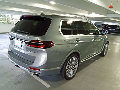 Used 2024 BMW X7 xDrive40i w/ Premium Package image 6
