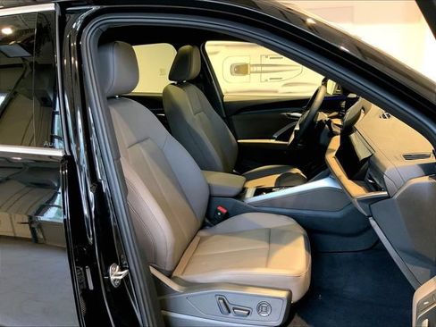 Used 2025 Audi Q5 Premium w/ Convenience Package AWD/4WD image 17