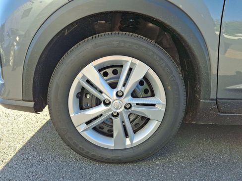 New 2025 Nissan Kicks Play S image 4