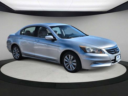 Used 2011 Honda Accord EX-L image 2