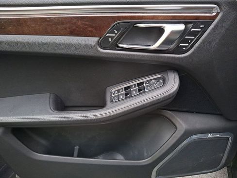 Used 2016 Porsche Macan S AWD/4WD image 8