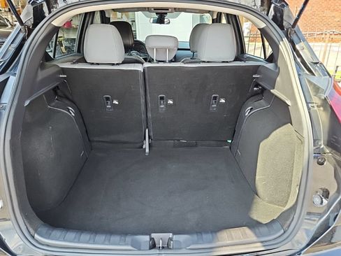 Used 2023 Nissan Kicks SR w/ SR Premium Package FWD image 27