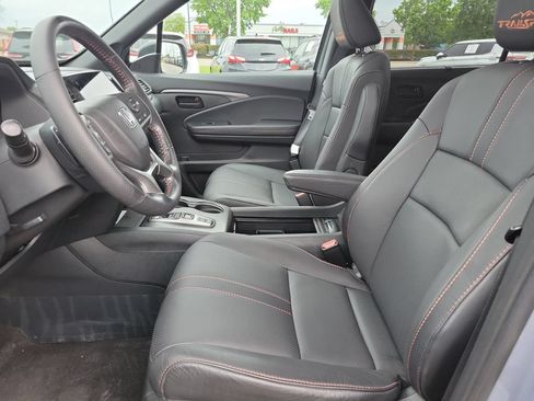 Used 2023 Honda Passport TrailSport image 19