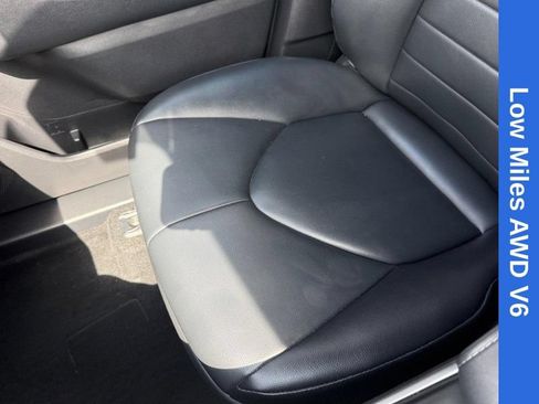 Used 2021 Toyota Highlander XLE AWD/4WD image 26
