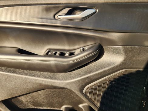 Used 2023 Jeep Grand Cherokee L Laredo image 24