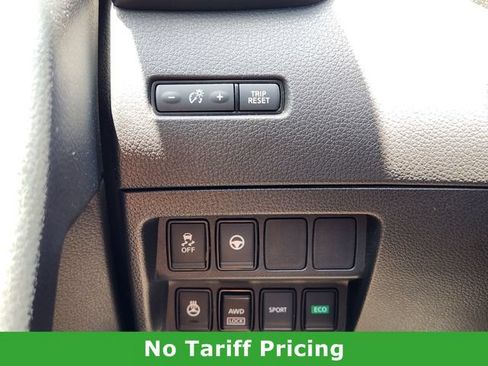 Used 2022 Nissan Rogue Sport SL AWD/4WD image 22