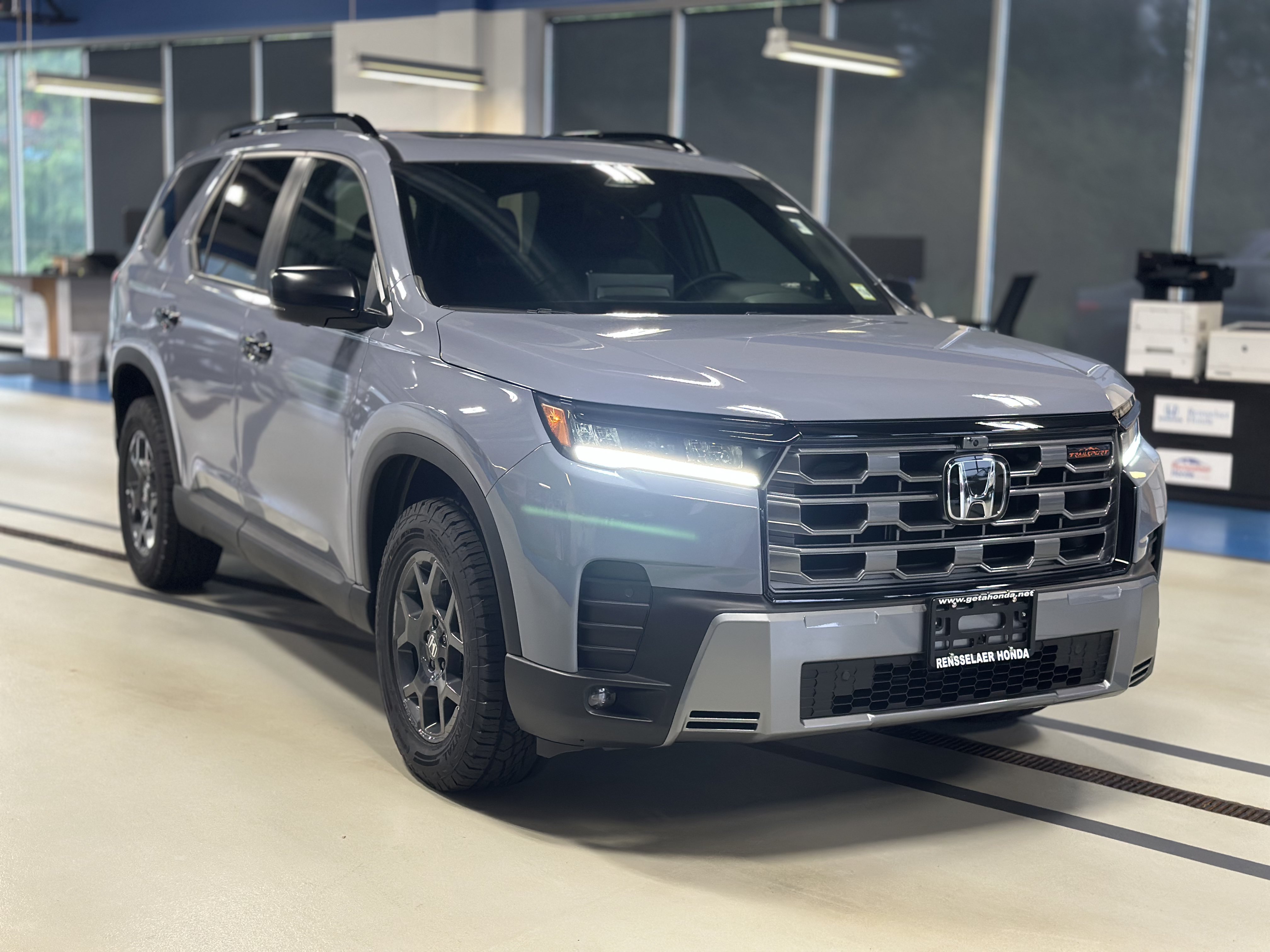 New 2026 Honda Pilot TrailSport image 4