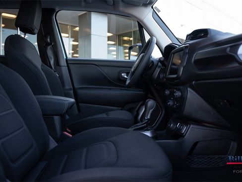Used 2022 Jeep Renegade Latitude image 20
