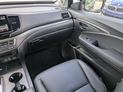 Certified 2025 Honda Ridgeline RTL image 17