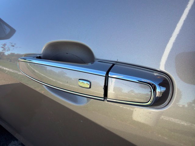 Used 2018 Chevrolet Malibu Premier w/ Premier Sun and Wheel Package FWD image 21