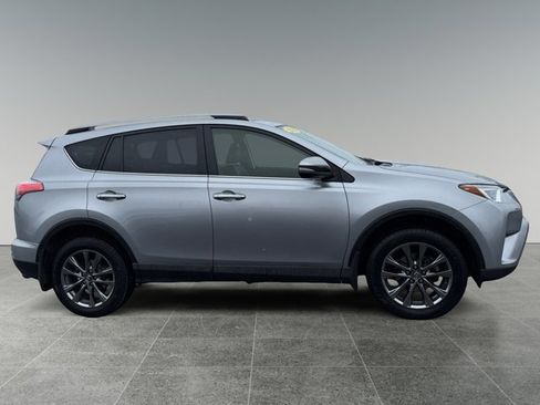 Used 2018 Toyota RAV4 Limited AWD/4WD image 6