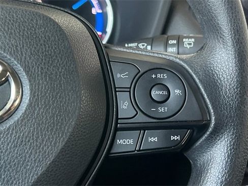 Used 2024 Toyota RAV4 XLE image 32