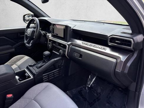 Certified 2024 Toyota Tacoma SR5 AWD/4WD image 27