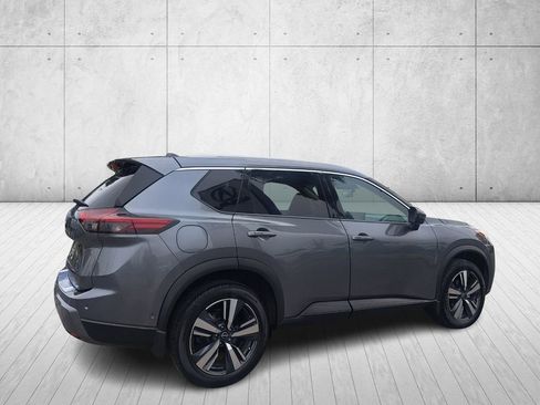 Used 2024 Nissan Rogue SL w/ SL Premium Package image 5