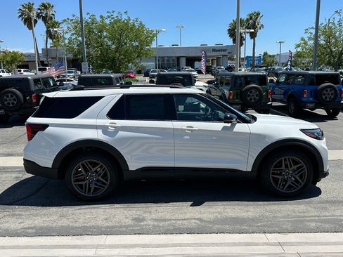 New 2026 Ford Explorer ST w/ Sun And Sound Package AWD/4WD image 9