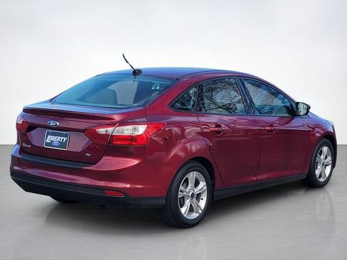 Used 2014 Ford Focus SE FWD image 3