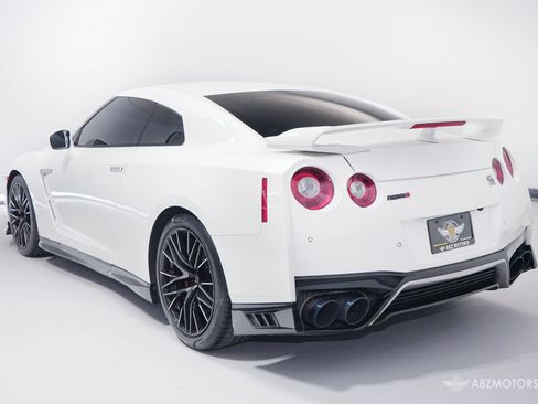 Used 2020 Nissan GT-R Premium w/ Premium Interior Package AWD/4WD image 6