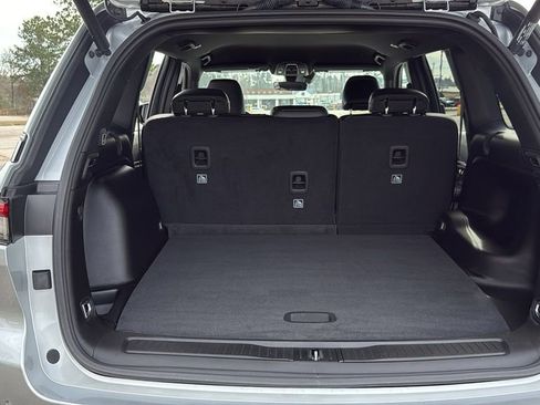 New 2025 Jeep Grand Cherokee Limited image 11