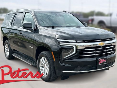 Used 2025 Chevrolet Tahoe LT AWD/4WD image 1