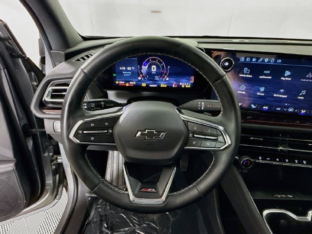 Used 2025 Chevrolet Traverse Z71 AWD/4WD image 12