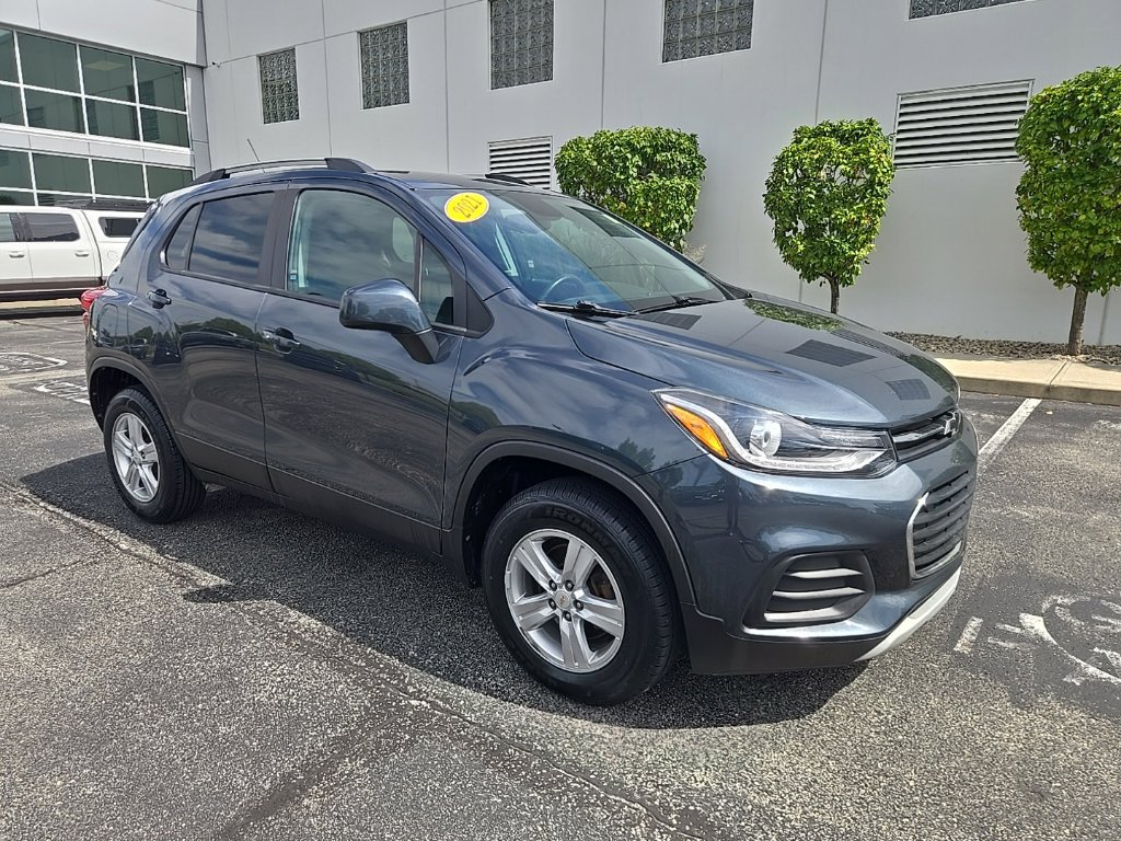 Used 2021 Chevrolet Trax LT w/ LT Convenience Package AWD/4WD image 4