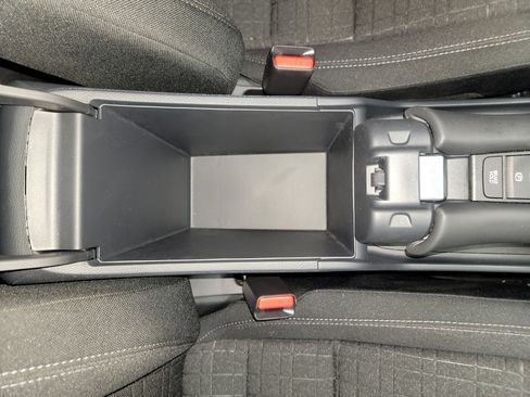 Certified 2026 Honda HR-V LX image 28