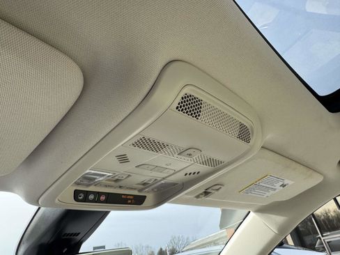 Certified 2022 Cadillac XT6 Premium Luxury w/ Technology Package image 17